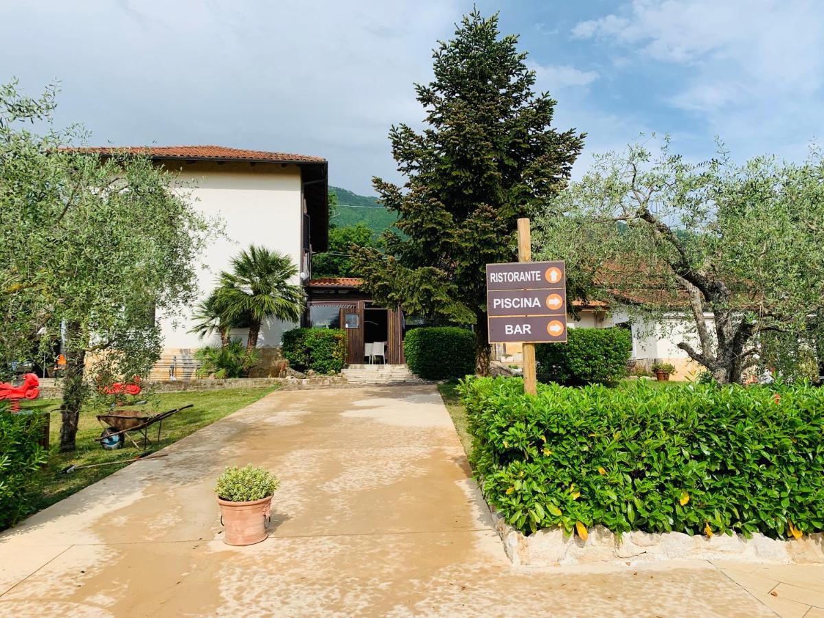 Agriturismo Il Castagneto Padula Luaran gambar