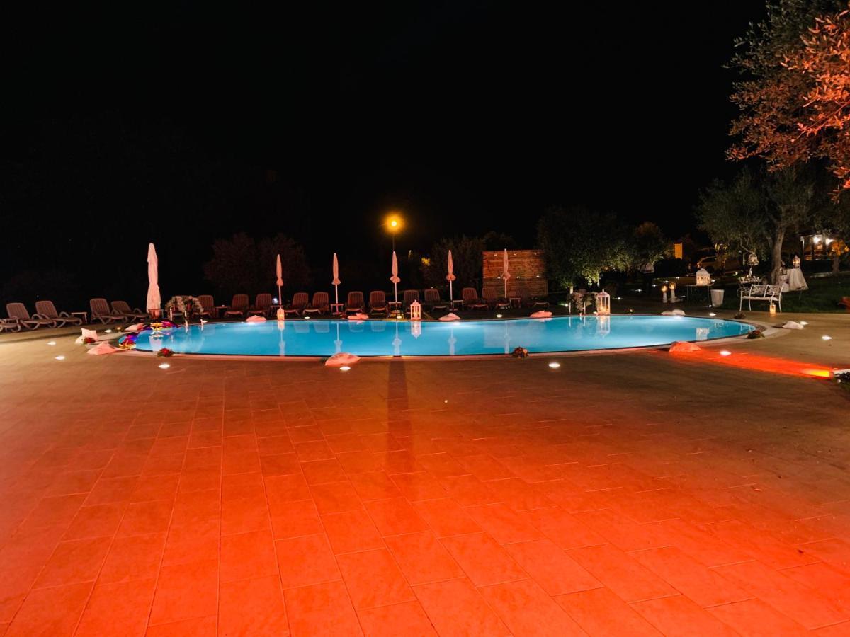 Agriturismo Il Castagneto Padula Luaran gambar