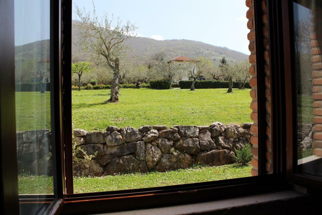 Agriturismo Il Castagneto Padula Luaran gambar