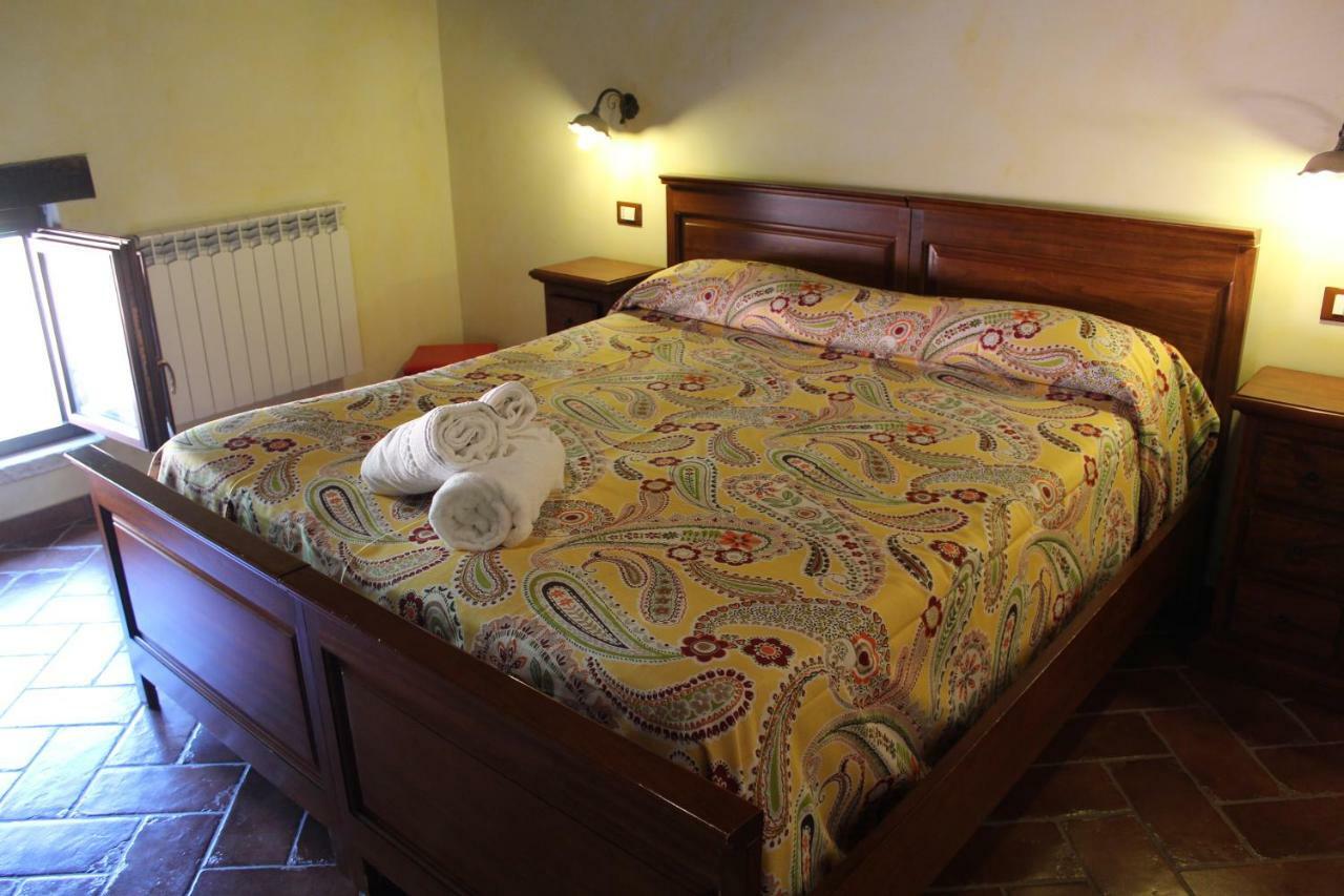 Agriturismo Il Castagneto Padula Luaran gambar