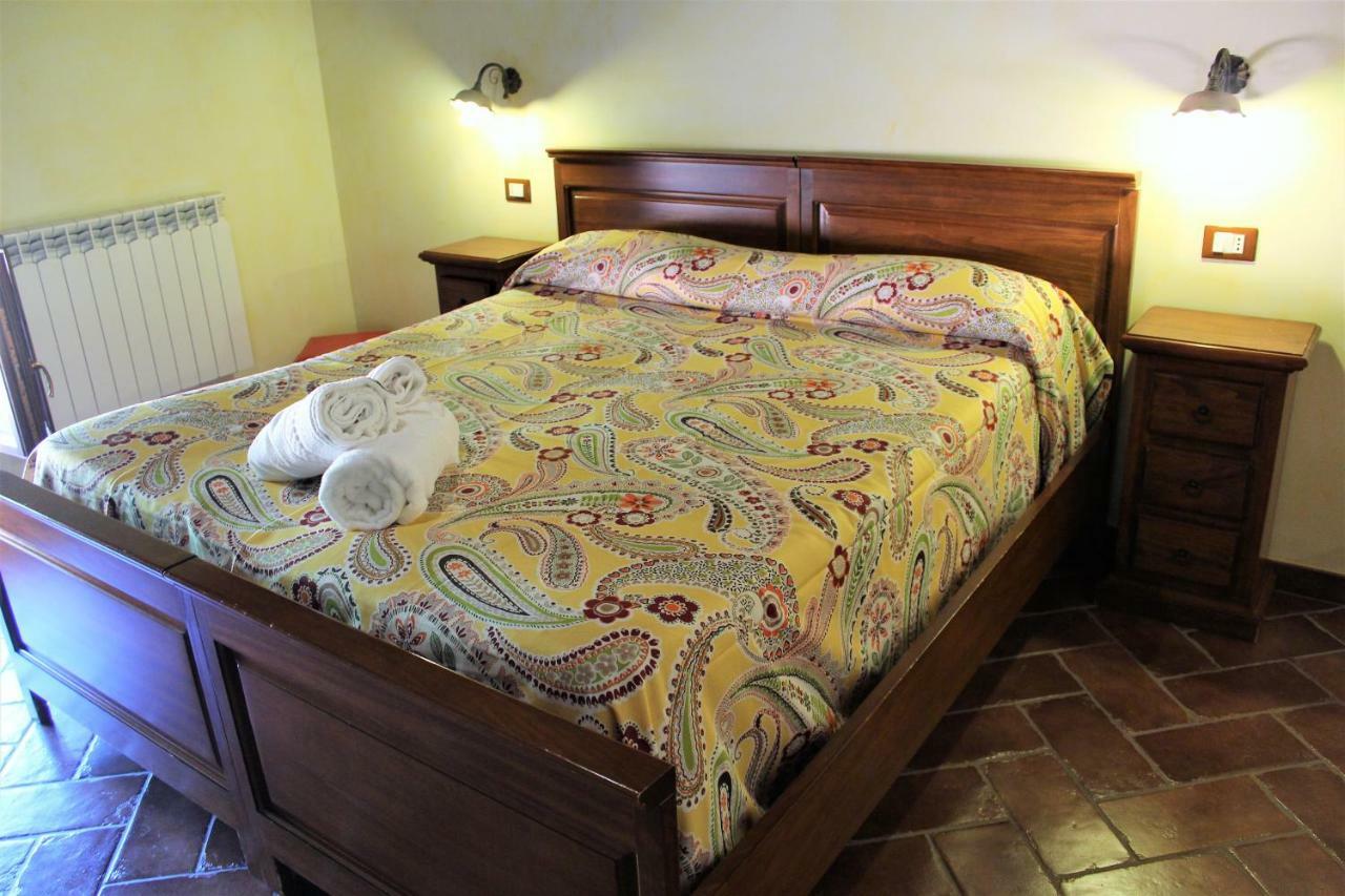 Agriturismo Il Castagneto Padula Luaran gambar